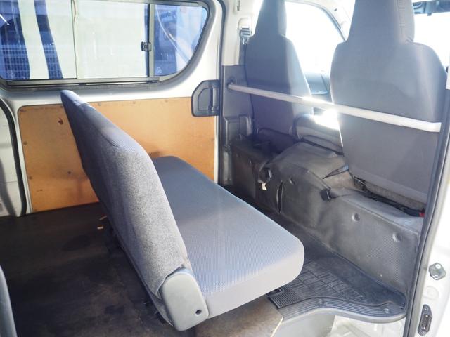 ハイエースバン ロングＤＸ　ＧＬパッケージ　車検令和８年９月　オートマ　ディーゼル　６人乗り（19枚目）