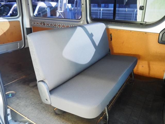 ハイエースバン ロングＤＸ　ＧＬパッケージ　車検令和８年９月　オートマ　ディーゼル　６人乗り（20枚目）