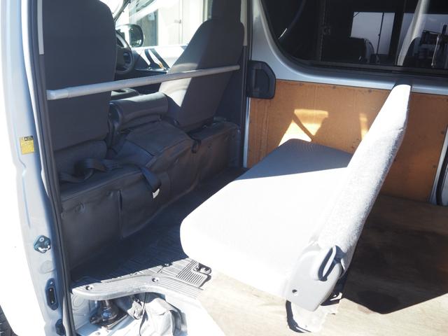 ハイエースバン ロングＤＸ　ＧＬパッケージ　車検令和８年９月　オートマ　ディーゼル　６人乗り（23枚目）