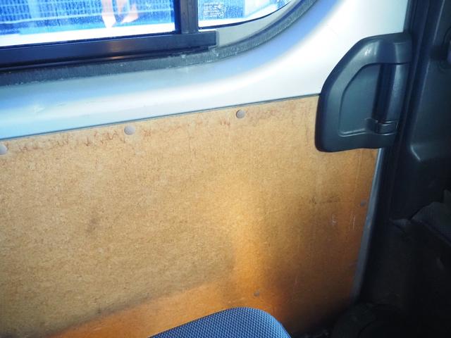 ハイエースバン ロングＤＸ　ＧＬパッケージ　車検令和８年９月　オートマ　ディーゼル　６人乗り（46枚目）