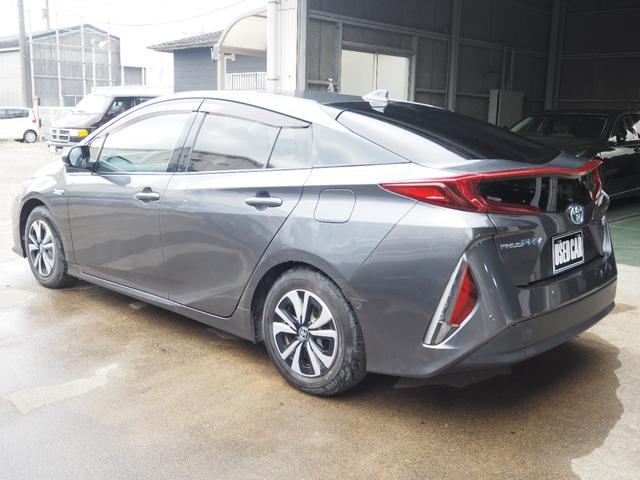 プリウスＰＨＶ Ａレザーパッケージ　車検Ｒ９年１２月　１年保証　ナビ　バックカメラ　Ｂｌｕｅｔｏｏｔｈ　パワーシート　革シート　クルコン　ステアリングヒーター（8枚目）