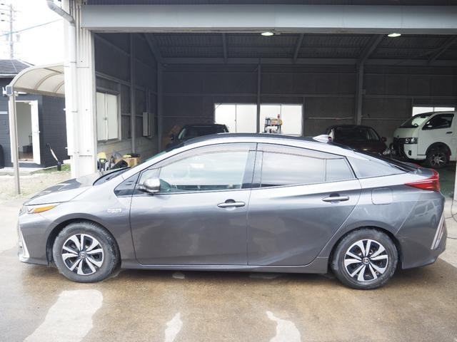 プリウスＰＨＶ Ａレザーパッケージ　車検Ｒ９年１２月　１年保証　ナビ　バックカメラ　Ｂｌｕｅｔｏｏｔｈ　パワーシート　革シート　クルコン　ステアリングヒーター（9枚目）