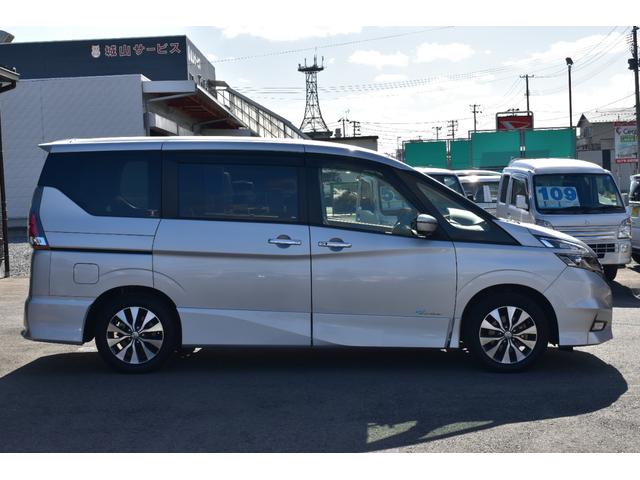セレナ ハイウェイスター　Ｖセレクション　プロパイロット・駐車アシスト・エマージェンシーブレーキ・障害物センサー・インテリルームミラー・ナビ・フルセグＴＶ・Ｂｌｕ－ｒａｙ・Ｂｌｕｅｔｏｏｔｈ・アラウンドビューモニター・フリップダウンモニター（6枚目）