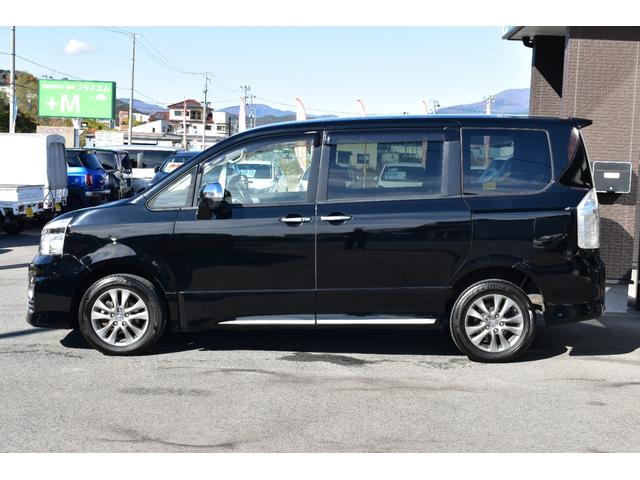 ヴォクシー ＺＳ　煌Ｚ　切替４ＷＤ・両側電動スライドドア・ＳＤナビ・フルセグＴＶ・ＣＤ・ＤＶＤ・Ｂｌｕｅｔｏｏｔｈ・バックカメラ・フリップダウンモニター・リモコンＥ／Ｇスターター・１６ＡＷ・ＥＴＣ・パドルシフト・半革シート（9枚目）