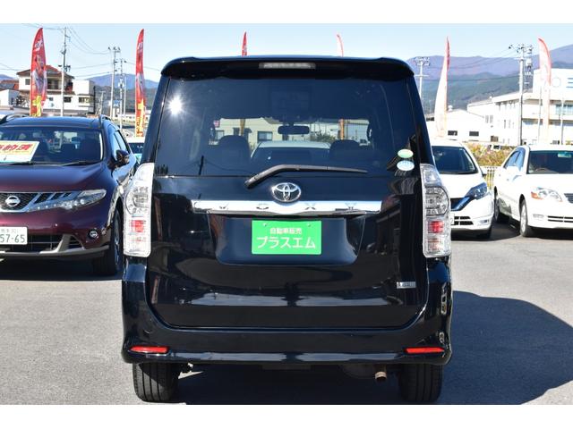 ヴォクシー ＺＳ　煌Ｚ　切替４ＷＤ・両側電動スライドドア・ＳＤナビ・フルセグＴＶ・ＣＤ・ＤＶＤ・Ｂｌｕｅｔｏｏｔｈ・バックカメラ・フリップダウンモニター・リモコンＥ／Ｇスターター・１６ＡＷ・ＥＴＣ・パドルシフト・半革シート（12枚目）