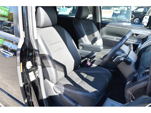 ヴォクシー ＺＳ　煌Ｚ　切替４ＷＤ・両側電動スライドドア・ＳＤナビ・フルセグＴＶ・ＣＤ・ＤＶＤ・Ｂｌｕｅｔｏｏｔｈ・バックカメラ・フリップダウンモニター・リモコンＥ／Ｇスターター・１６ＡＷ・ＥＴＣ・パドルシフト・半革シート（17枚目）