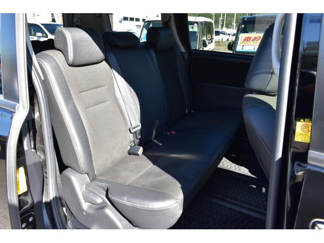 ヴォクシー ＺＳ　煌Ｚ　切替４ＷＤ・両側電動スライドドア・ＳＤナビ・フルセグＴＶ・ＣＤ・ＤＶＤ・Ｂｌｕｅｔｏｏｔｈ・バックカメラ・フリップダウンモニター・リモコンＥ／Ｇスターター・１６ＡＷ・ＥＴＣ・パドルシフト・半革シート（28枚目）