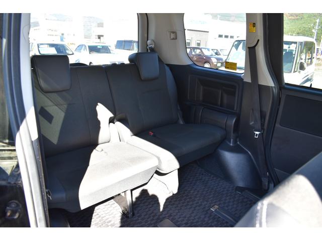 ヴォクシー ＺＳ　煌Ｚ　切替４ＷＤ・両側電動スライドドア・ＳＤナビ・フルセグＴＶ・ＣＤ・ＤＶＤ・Ｂｌｕｅｔｏｏｔｈ・バックカメラ・フリップダウンモニター・リモコンＥ／Ｇスターター・１６ＡＷ・ＥＴＣ・パドルシフト・半革シート（32枚目）