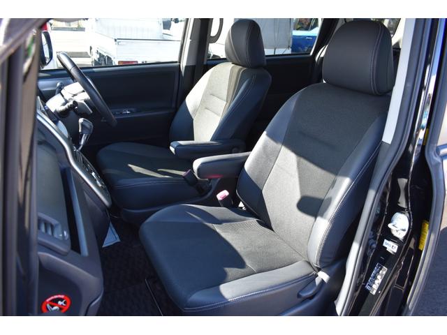 ヴォクシー ＺＳ　煌Ｚ　切替４ＷＤ・両側電動スライドドア・ＳＤナビ・フルセグＴＶ・ＣＤ・ＤＶＤ・Ｂｌｕｅｔｏｏｔｈ・バックカメラ・フリップダウンモニター・リモコンＥ／Ｇスターター・１６ＡＷ・ＥＴＣ・パドルシフト・半革シート（45枚目）