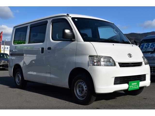 タウンエースバン ＧＬ　切替式４ＷＤ・社外ＳＤナビ・フルセグＴＶ・ＣＤ・ＤＶＤ再生・Ｂｌｕｅｔｏｏｔｈ・寒冷地仕様車・リアフォグ・リアヒーター・ＥＴＣ・キーレス・ＡＢＳ・パワーウィンドウ・５人乗り・プライバシーガラス（6枚目）