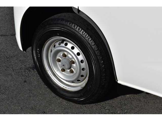 タウンエースバン ＧＬ　切替式４ＷＤ・社外ＳＤナビ・フルセグＴＶ・ＣＤ・ＤＶＤ再生・Ｂｌｕｅｔｏｏｔｈ・寒冷地仕様車・リアフォグ・リアヒーター・ＥＴＣ・キーレス・ＡＢＳ・パワーウィンドウ・５人乗り・プライバシーガラス（15枚目）