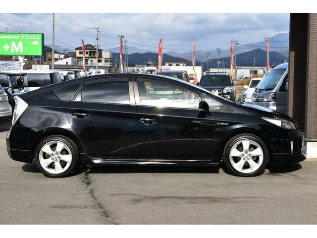 プリウス Gツーリングセレクションレザーパッケージ モデリスタエアロ・革シート・電動シート・衝突軽減ブレーキ・障害物センサー・ナビ・バックカメラ・フルセグ・CD・DVD・Bluetooth・LEDライト・ヘッドアップディスプレイ・純正17AW・ETC(9枚目)