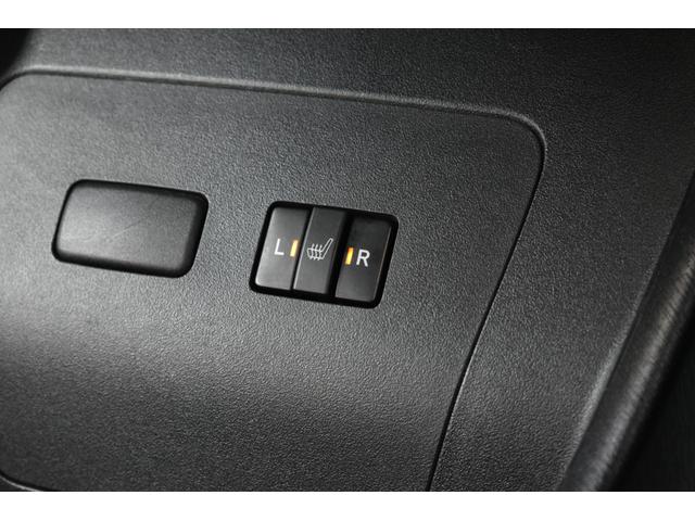 プリウス Gツーリングセレクションレザーパッケージ モデリスタエアロ・革シート・電動シート・衝突軽減ブレーキ・障害物センサー・ナビ・バックカメラ・フルセグ・CD・DVD・Bluetooth・LEDライト・ヘッドアップディスプレイ・純正17AW・ETC(32枚目)