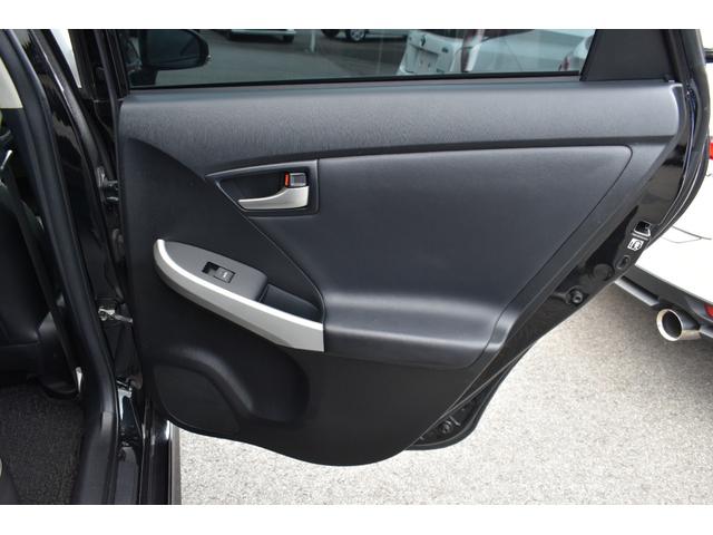 プリウス Gツーリングセレクションレザーパッケージ モデリスタエアロ・革シート・電動シート・衝突軽減ブレーキ・障害物センサー・ナビ・バックカメラ・フルセグ・CD・DVD・Bluetooth・LEDライト・ヘッドアップディスプレイ・純正17AW・ETC(38枚目)