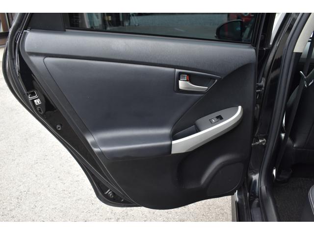 プリウス Gツーリングセレクションレザーパッケージ モデリスタエアロ・革シート・電動シート・衝突軽減ブレーキ・障害物センサー・ナビ・バックカメラ・フルセグ・CD・DVD・Bluetooth・LEDライト・ヘッドアップディスプレイ・純正17AW・ETC(50枚目)