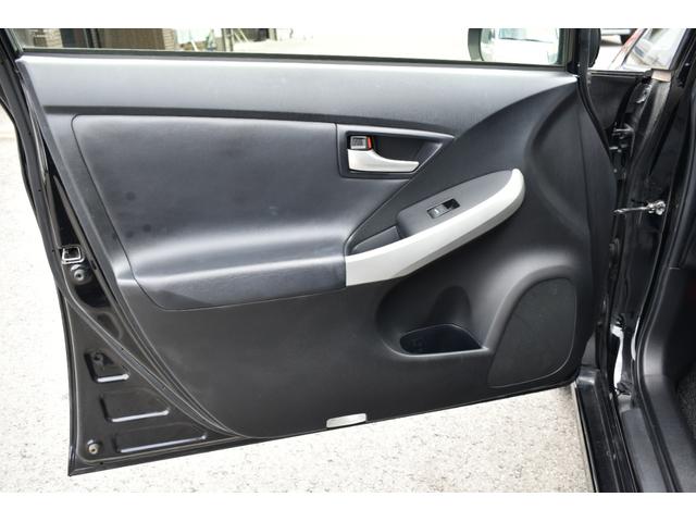 プリウス Gツーリングセレクションレザーパッケージ モデリスタエアロ・革シート・電動シート・衝突軽減ブレーキ・障害物センサー・ナビ・バックカメラ・フルセグ・CD・DVD・Bluetooth・LEDライト・ヘッドアップディスプレイ・純正17AW・ETC(54枚目)