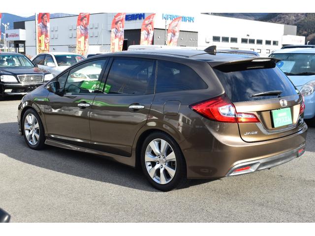 ジェイド ハイブリッドＸ　ホンダセンシング・衝突軽減ブレーキ・純正ナビ・フルセグＴＶ・バックカメラ・ＣＤ・ＤＶＤ・Ｂｌｕｅｔｏｏｔｈ・前後ドラレコ・リモコンエンジンスターター・ＬＥＤヘッドライト・フォグ・ＥＴＣ・純正１７ＡＷ（15枚目）