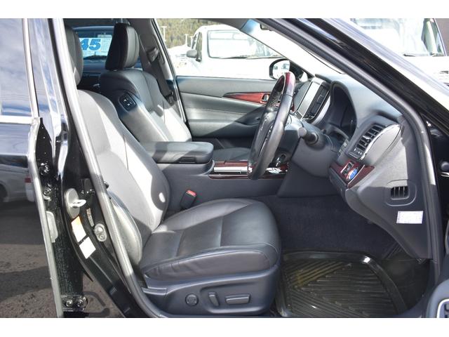 クラウンマジェスタ Fバージョン 車高調・オプション18インチAW・SDナビ・フルセグTV・バックカメラ・CD・DVD・Blu-ray・Bluetooth・前後障害物センサー・ドラレコ・黒革シート・シートベンチレーション・ETC・後期(30枚目)