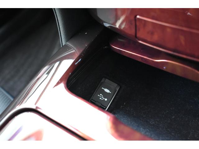 クラウンマジェスタ Fバージョン 車高調・オプション18インチAW・SDナビ・フルセグTV・バックカメラ・CD・DVD・Blu-ray・Bluetooth・前後障害物センサー・ドラレコ・黒革シート・シートベンチレーション・ETC・後期(48枚目)