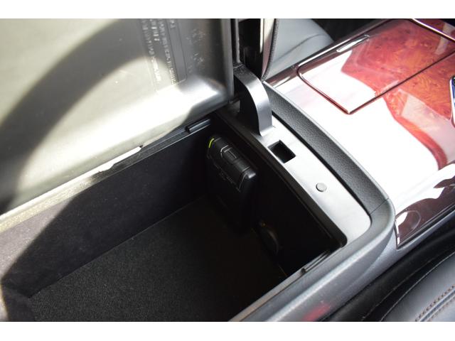 クラウンマジェスタ Fバージョン 車高調・オプション18インチAW・SDナビ・フルセグTV・バックカメラ・CD・DVD・Blu-ray・Bluetooth・前後障害物センサー・ドラレコ・黒革シート・シートベンチレーション・ETC・後期(51枚目)