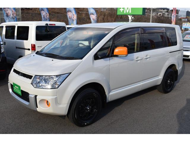 デリカＤ：５ Ｄ　パワーパッケージ　切替式４ＷＤ・ディーゼルターボ・両側パワースライドドア・社外ナビ・フルセグＴＶ・バックカメラ・ＣＤ・ＤＶＤ・Ｂｌｕｅｔｏｏｔｈ・社外１６インチアルミ・ＥＴＣ・スマートキー・ＨＩＤライト・フォグ・８人乗（3枚目）