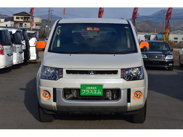 デリカＤ：５ Ｄ　パワーパッケージ　切替式４ＷＤ・ディーゼルターボ・両側パワースライドドア・社外ナビ・フルセグＴＶ・バックカメラ・ＣＤ・ＤＶＤ・Ｂｌｕｅｔｏｏｔｈ・社外１６インチアルミ・ＥＴＣ・スマートキー・ＨＩＤライト・フォグ・８人乗（5枚目）