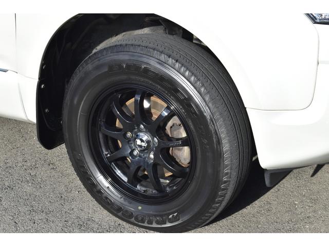 デリカＤ：５ Ｄ　パワーパッケージ　切替式４ＷＤ・ディーゼルターボ・両側パワースライドドア・社外ナビ・フルセグＴＶ・バックカメラ・ＣＤ・ＤＶＤ・Ｂｌｕｅｔｏｏｔｈ・社外１６インチアルミ・ＥＴＣ・スマートキー・ＨＩＤライト・フォグ・８人乗（17枚目）