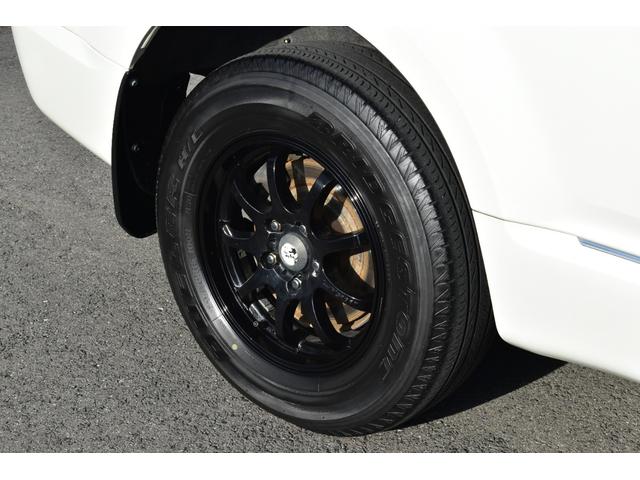 デリカＤ：５ Ｄ　パワーパッケージ　切替式４ＷＤ・ディーゼルターボ・両側パワースライドドア・社外ナビ・フルセグＴＶ・バックカメラ・ＣＤ・ＤＶＤ・Ｂｌｕｅｔｏｏｔｈ・社外１６インチアルミ・ＥＴＣ・スマートキー・ＨＩＤライト・フォグ・８人乗（18枚目）