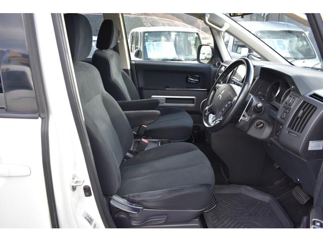 デリカＤ：５ Ｄ　パワーパッケージ　切替式４ＷＤ・ディーゼルターボ・両側パワースライドドア・社外ナビ・フルセグＴＶ・バックカメラ・ＣＤ・ＤＶＤ・Ｂｌｕｅｔｏｏｔｈ・社外１６インチアルミ・ＥＴＣ・スマートキー・ＨＩＤライト・フォグ・８人乗（21枚目）