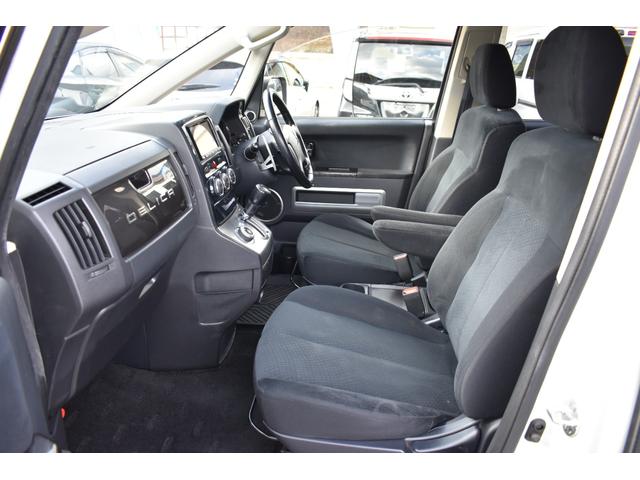 デリカＤ：５ Ｄ　パワーパッケージ　切替式４ＷＤ・ディーゼルターボ・両側パワースライドドア・社外ナビ・フルセグＴＶ・バックカメラ・ＣＤ・ＤＶＤ・Ｂｌｕｅｔｏｏｔｈ・社外１６インチアルミ・ＥＴＣ・スマートキー・ＨＩＤライト・フォグ・８人乗（52枚目）