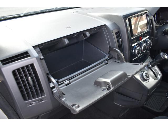 デリカＤ：５ Ｄ　パワーパッケージ　切替式４ＷＤ・ディーゼルターボ・両側パワースライドドア・社外ナビ・フルセグＴＶ・バックカメラ・ＣＤ・ＤＶＤ・Ｂｌｕｅｔｏｏｔｈ・社外１６インチアルミ・ＥＴＣ・スマートキー・ＨＩＤライト・フォグ・８人乗（54枚目）