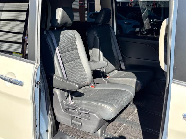 セレナ e-パワー ハイウェイスターV 後期 純正10型ナビ 全周囲モニター プロパイロット 両側ハンズフリー電動スライドD フルセグTV 純正ドラレコ LEDヘッドライト クリアランスソナー 防水シート 衝突回避ブレーキ 横滑防止 ETC(15枚目)