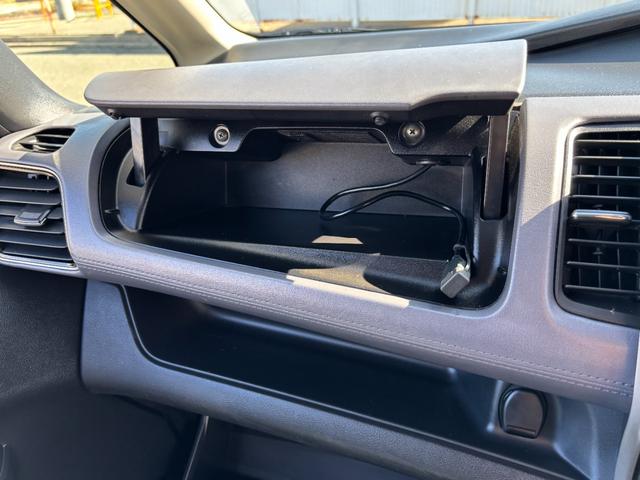 セレナ e-パワー ハイウェイスターV 後期 純正10型ナビ 全周囲モニター プロパイロット 両側ハンズフリー電動スライドD フルセグTV 純正ドラレコ LEDヘッドライト クリアランスソナー 防水シート 衝突回避ブレーキ 横滑防止 ETC(50枚目)