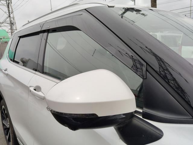 アウトランダーＰＨＥＶ Ｐ　４ＷＤ　ハイブリッド　全周囲カメラ　ナビ　ＴＶ　クリアランスソナー　オートクルーズコントロール　衝突被害軽減システム　パワーシート　電動リアゲート　スマートキー　電動格納ミラー　シートヒーター　ＣＶＴ（25枚目）