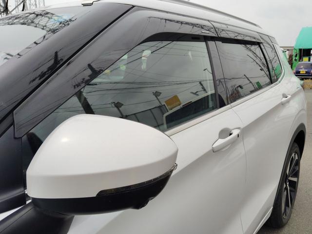アウトランダーＰＨＥＶ Ｐ　４ＷＤ　ハイブリッド　全周囲カメラ　ナビ　ＴＶ　クリアランスソナー　オートクルーズコントロール　衝突被害軽減システム　パワーシート　電動リアゲート　スマートキー　電動格納ミラー　シートヒーター　ＣＶＴ（26枚目）