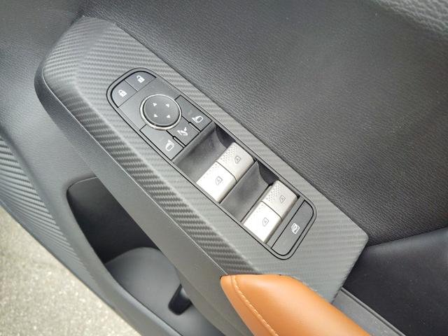 アウトランダーＰＨＥＶ Ｐ　４ＷＤ　ハイブリッド　全周囲カメラ　ナビ　ＴＶ　クリアランスソナー　オートクルーズコントロール　衝突被害軽減システム　パワーシート　電動リアゲート　スマートキー　電動格納ミラー　シートヒーター　ＣＶＴ（39枚目）