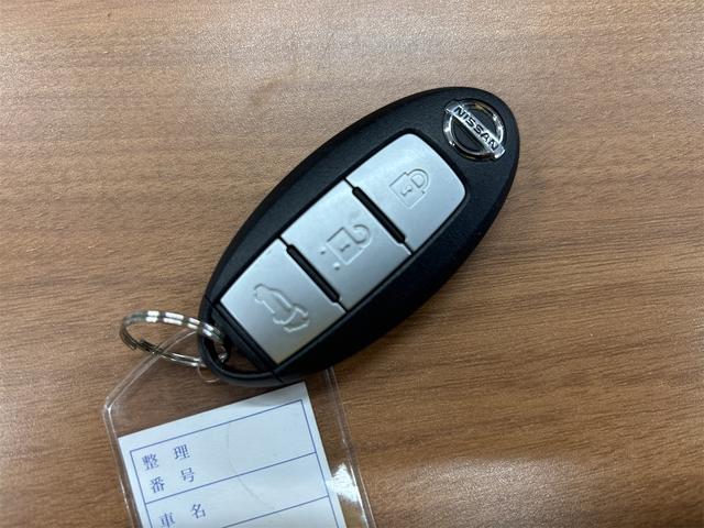 エクストレイル ２０Ｘｔ　エマージェンシーブレーキパッケージ　４ＷＤ　ドライブレコーダー　ＥＴＣ　全周囲カメラ　クリアランスソナー　オートクルーズコントロール　衝突被害軽減システム　ナビ　ＴＶ　オートライト　ＬＥＤヘッドランプ　電動リアゲート　アルミホイール（9枚目）