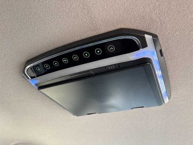セレナ 　バックカメラ　ナビ　ＴＶ　オートクルーズコントロール　両側スライド・片側電動　オートライト　スマートキー　アイドリングストップ　電動格納ミラー　後席モニター　３列シート　ＣＶＴ　ＣＤ　ＤＶＤ再生（44枚目）