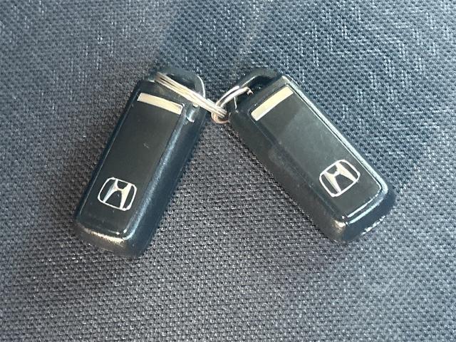 �t���Ăĕ֗��I�ƂĂ��l�C�̍��������̃X�}�[�g�L�[�V�X�e���B�L�[���g�т��Ă��邾���ŁA�h�A���b�N�̊J���тɃG���W���̎n�����\�ȑ����ł��B�v�b�V���X�^�[�g�ł��̂ŃG���W���̎n�����{�^�������������ł�