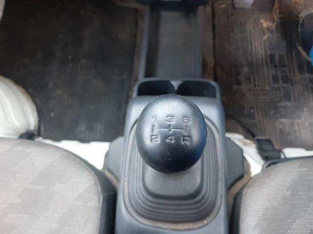 キャリイトラック 　５速ＭＴ　４ＷＤ　タイミングベルト交換済み（13枚目）