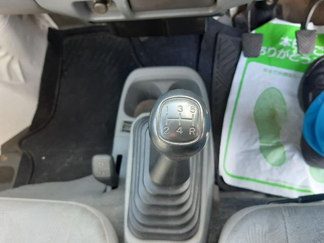 ミニキャブトラック 　５速ＭＴ　４ＷＤ　パワステ　ラジオ　スタッドレス（13枚目）