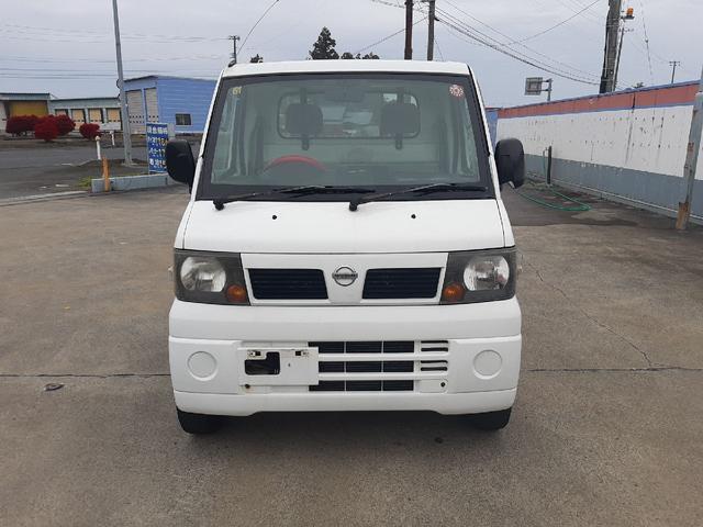 クリッパートラック 　５速ＭＴ　４ＷＤ　エアコン　パワステ（2枚目）