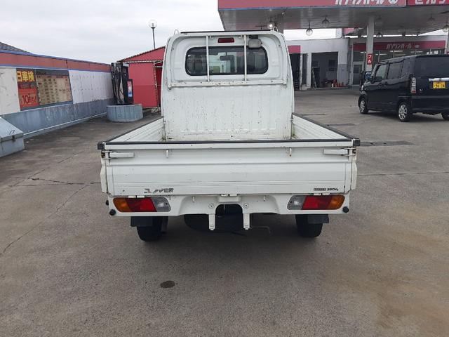 クリッパートラック 　５速ＭＴ　４ＷＤ　エアコン　パワステ（6枚目）