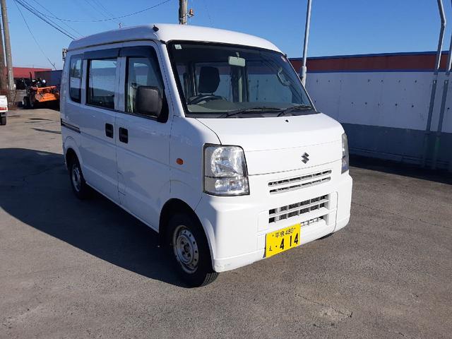 エブリイ 　５速ＭＴ　４ＷＤ　スタッドレス　純正ラジオ（3枚目）