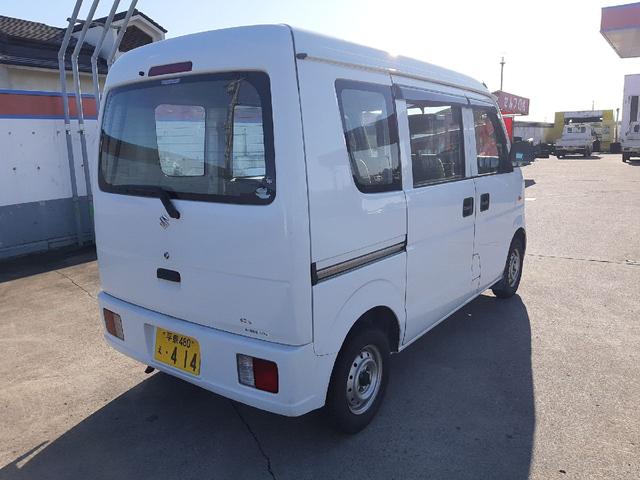 エブリイ 　５速ＭＴ　４ＷＤ　スタッドレス　純正ラジオ（5枚目）