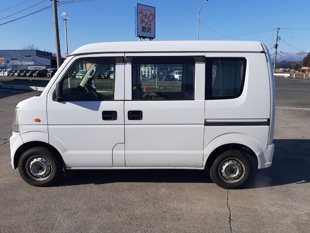 エブリイ 　５速ＭＴ　４ＷＤ　スタッドレス　純正ラジオ（8枚目）