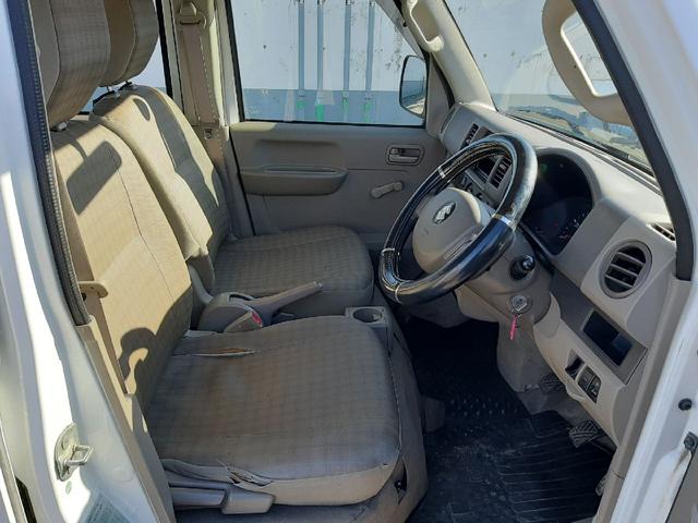 エブリイ 　５速ＭＴ　４ＷＤ　スタッドレス　純正ラジオ（10枚目）