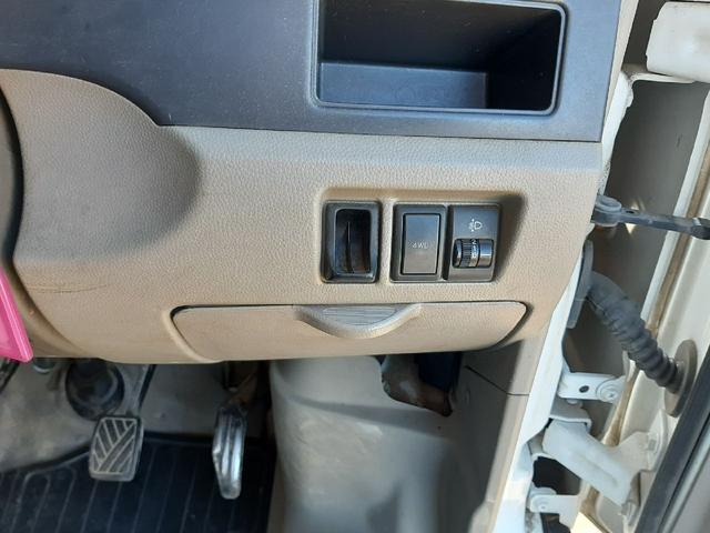 エブリイ 　５速ＭＴ　４ＷＤ　スタッドレス　純正ラジオ（20枚目）