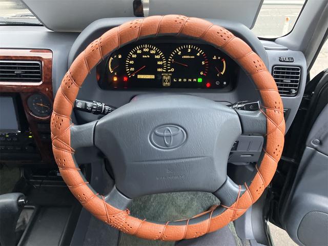 ハンドルの状態が悪いと運転に集中できませんよね。こちらの車、お気軽にお問い合わせください。