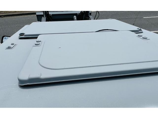 フランスその他 　マッセイファーガソン　トラクター　４ＷＤ　除雪機　１６８６ｈ　フロント　ローダー　リア　タカキタ　スノーブロワーＳＢ２２８０Ｅ　３０６０－４Ｃ（5枚目）